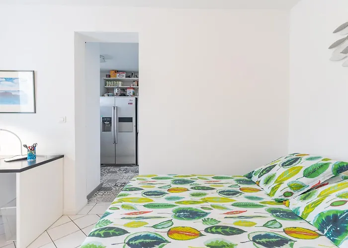 - Chez Dominique Villa Manosque