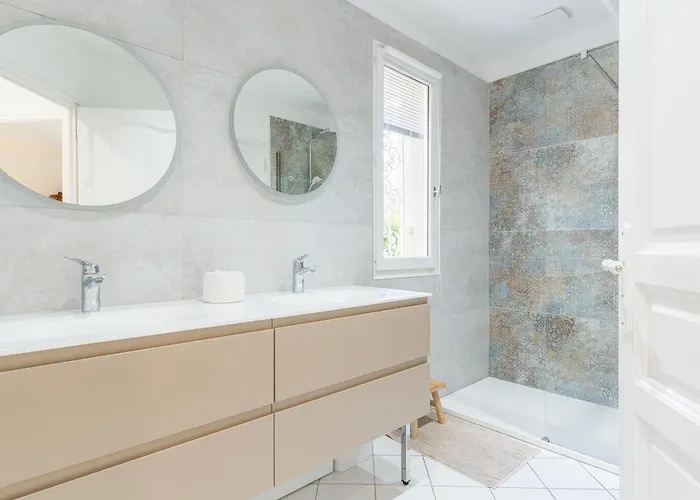 - Chez Dominique Manosque